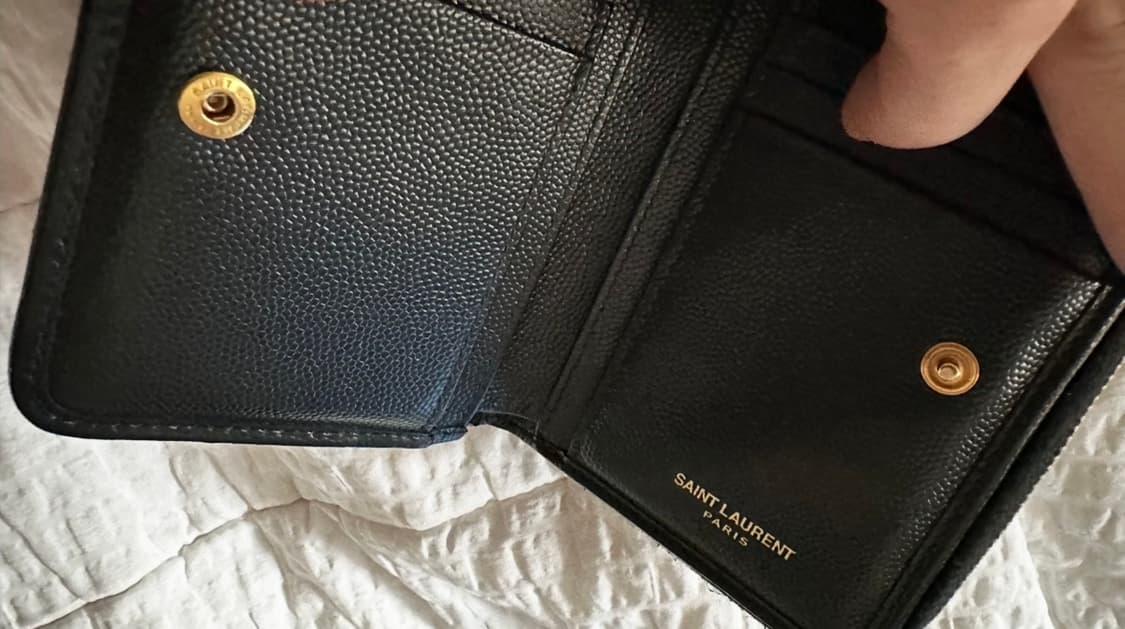 입생로랑 캐비어 반지갑 상품이미지4