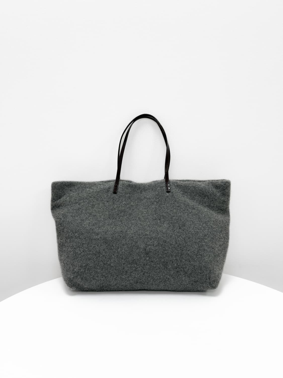 펜디 울 니트 롤 쇼퍼백 상품이미지1