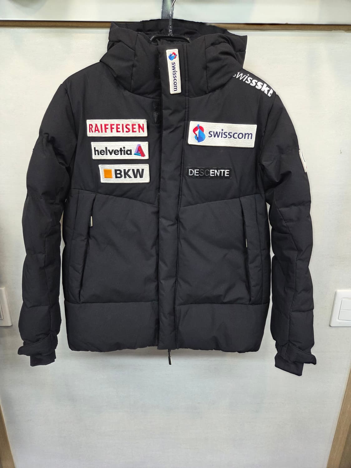 데상트 주니어 스위스스키팀 아우디 레플리카 패딩 160 상품이미지1