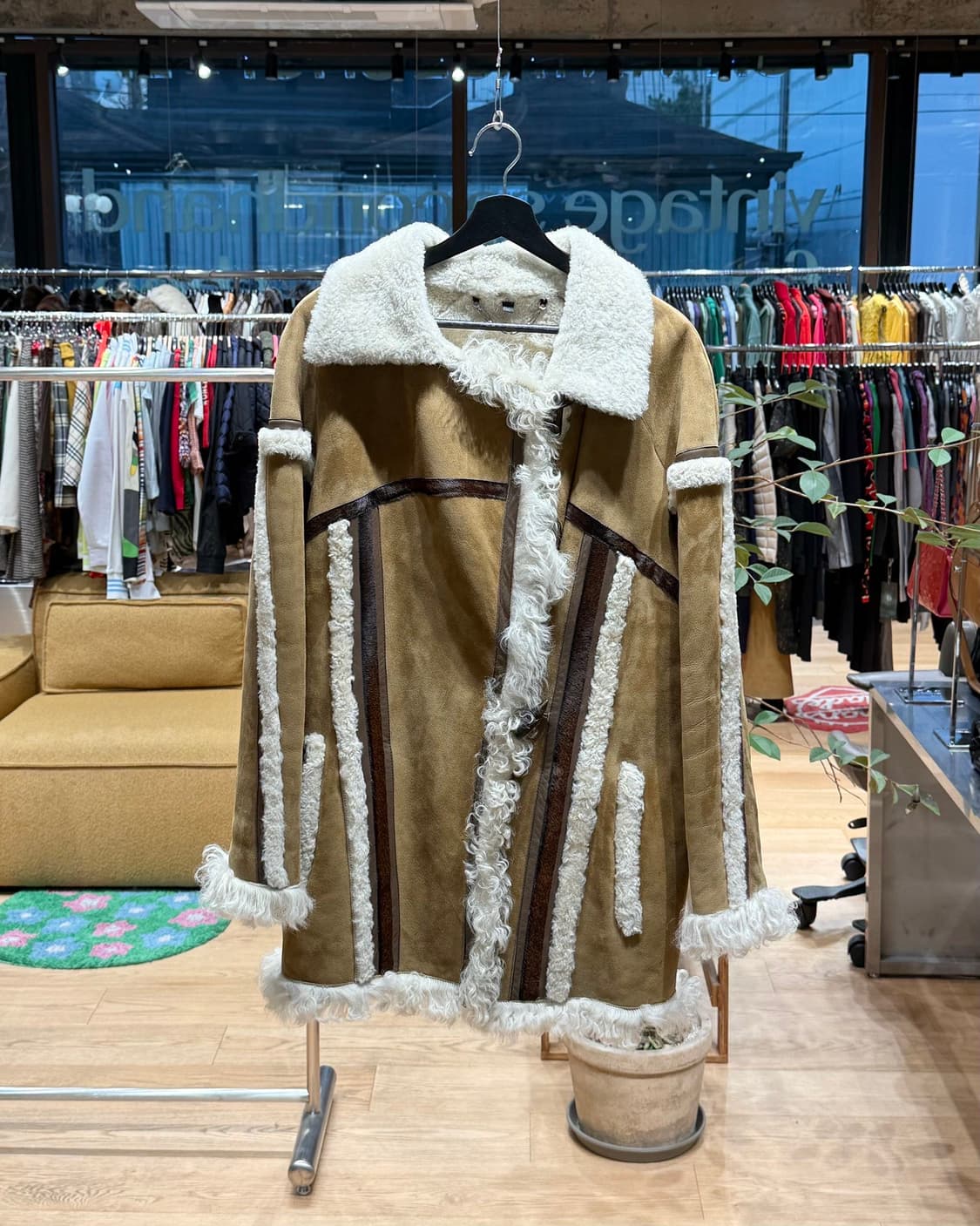 벨스타프 브라운 쉽스킨 무스탕 코트  상품이미지1