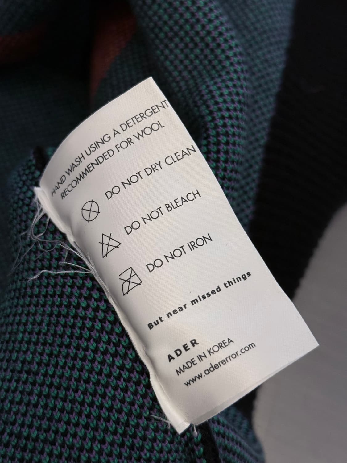 아더에러 멀티 스트라이프 니트 상품이미지4