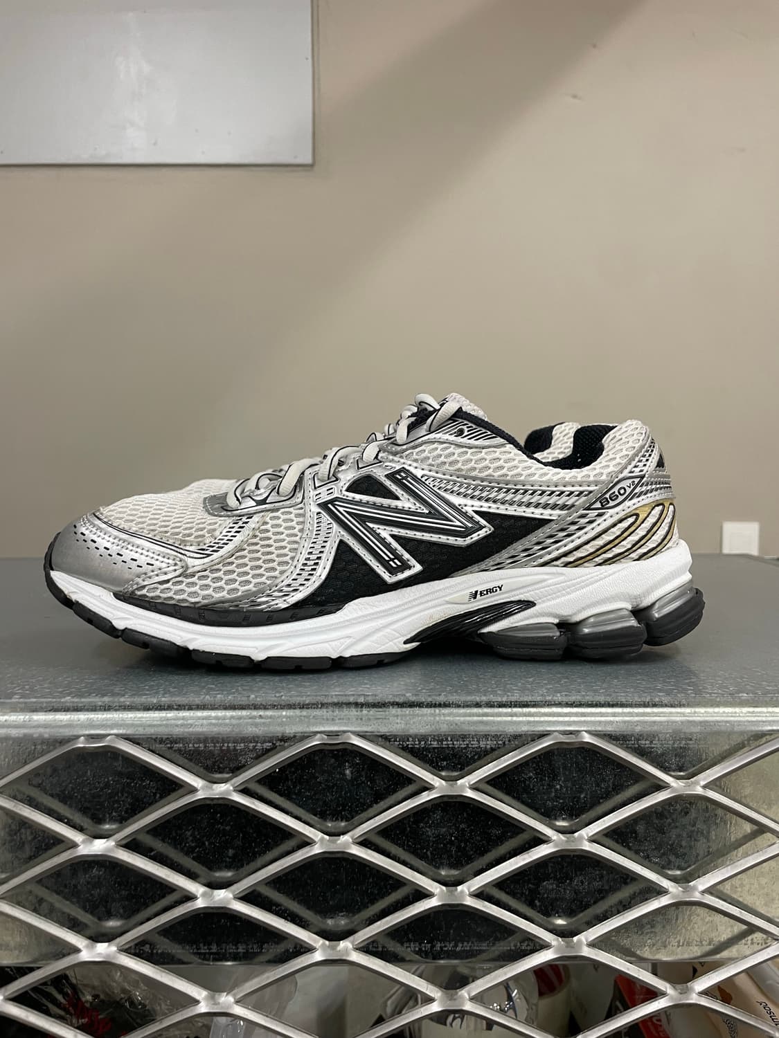 뉴발란스 860v2 화이트 블랙 260 상품이미지1