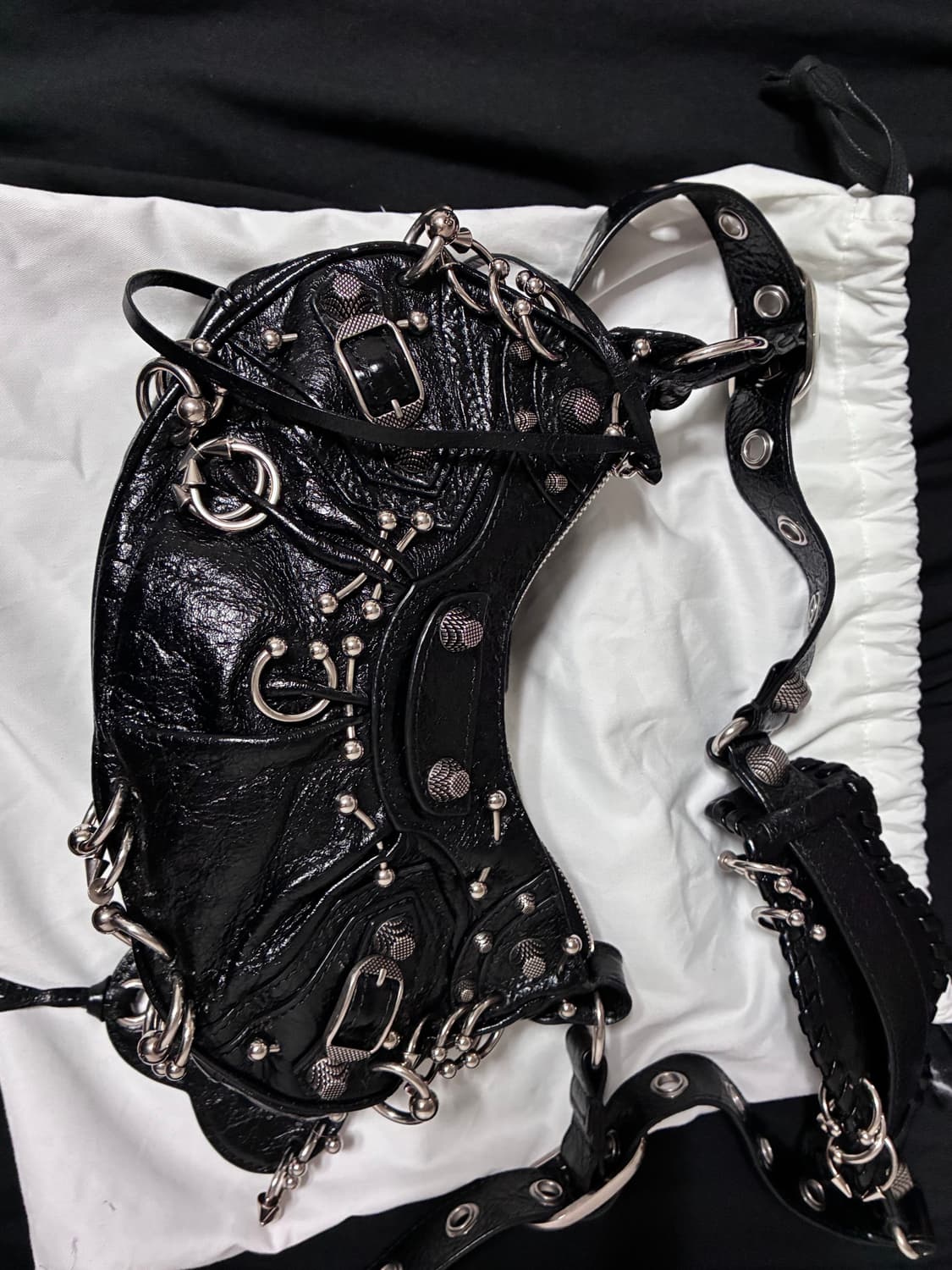 발렌시아가 피어싱 르카골 상품이미지3