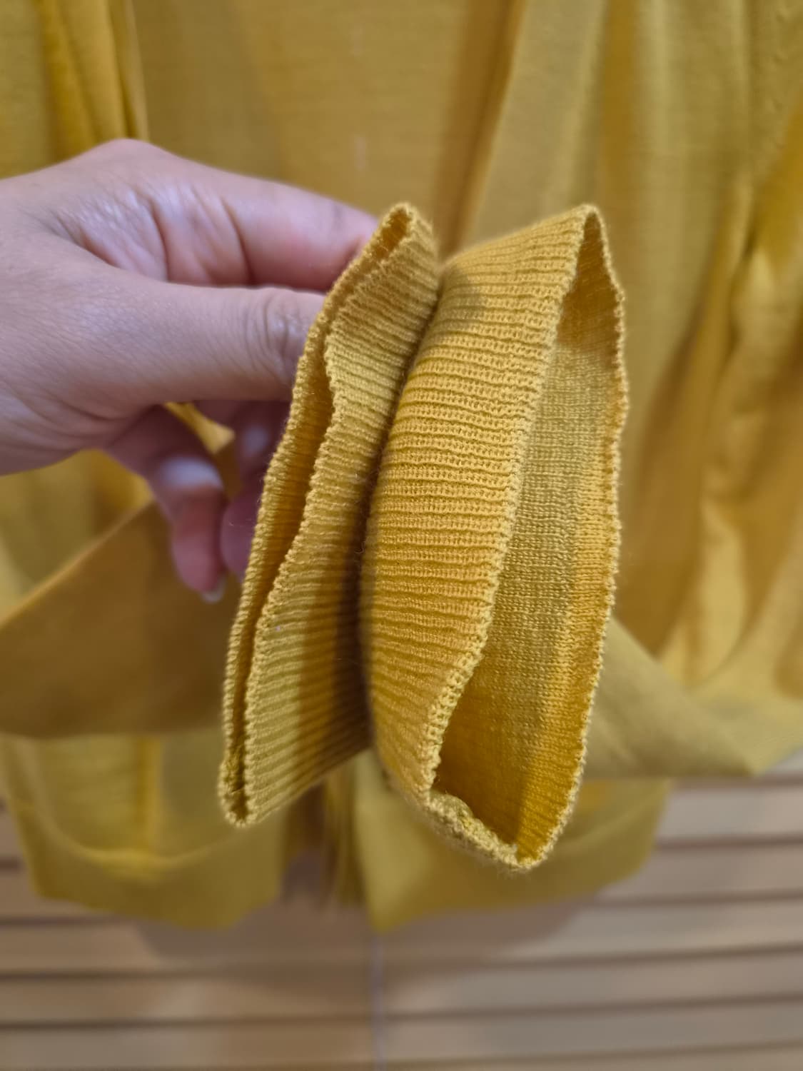 시슬리 여성 브이넥 울가디건 ONE SIZE 상품이미지4
