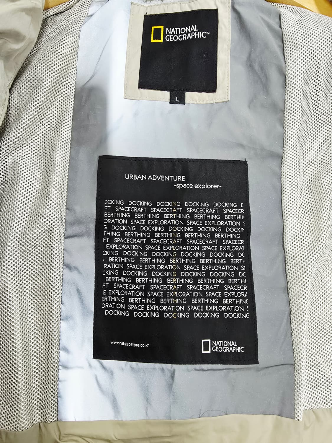 내셔널지오그래픽 패딩 점퍼 라이트베이지 상품이미지8