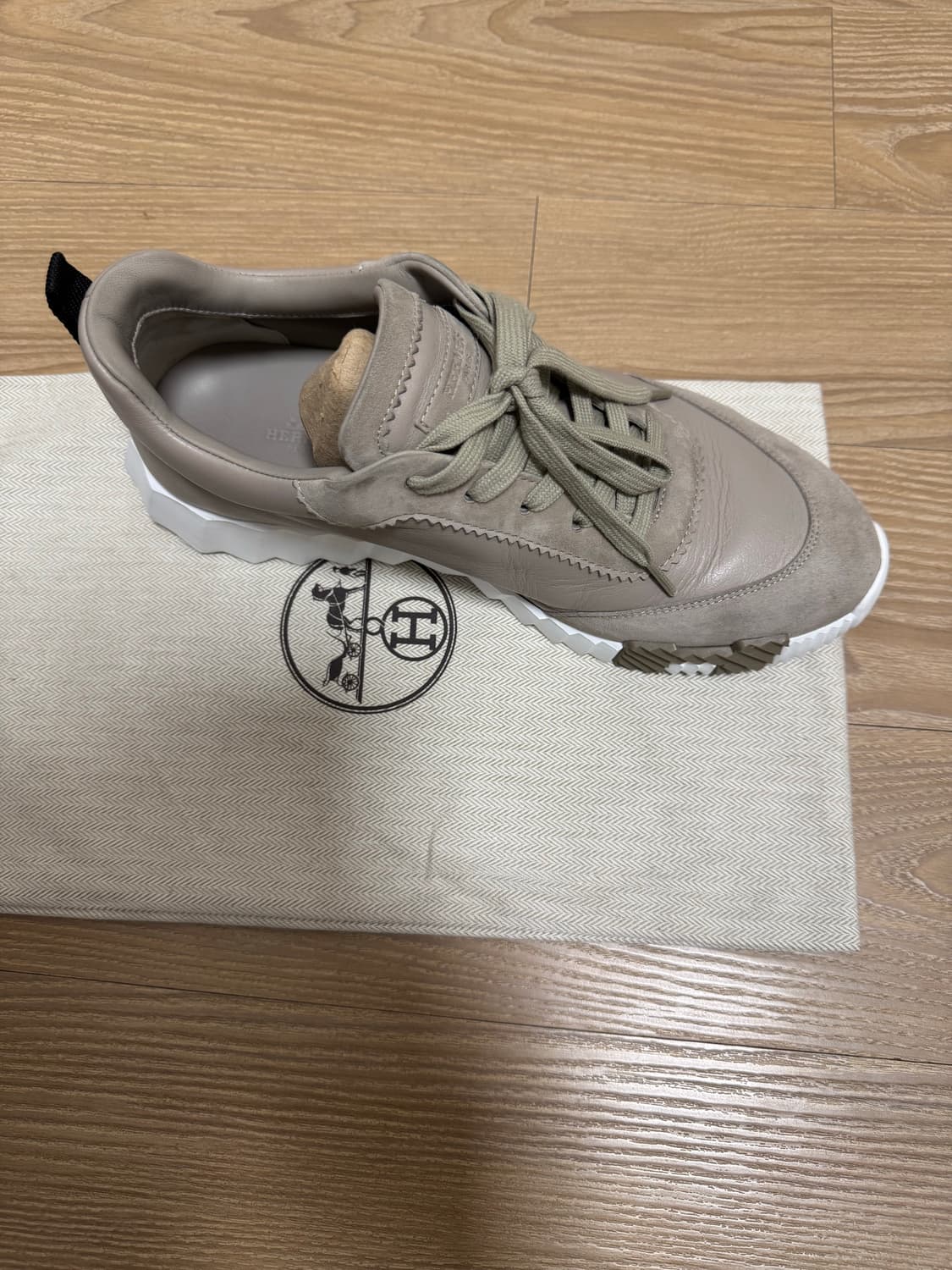 에르메스 보운싱 스니커즈 41 / 베이지 / 2회 착용 / A+ 상품이미지5