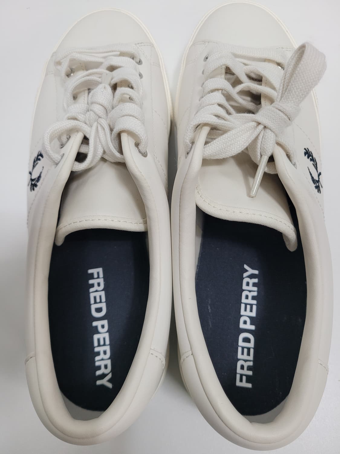 (새상품)FRED PERRY 프레드페리 언더스핀 레더 스니커즈 / UK8 상품이미지8