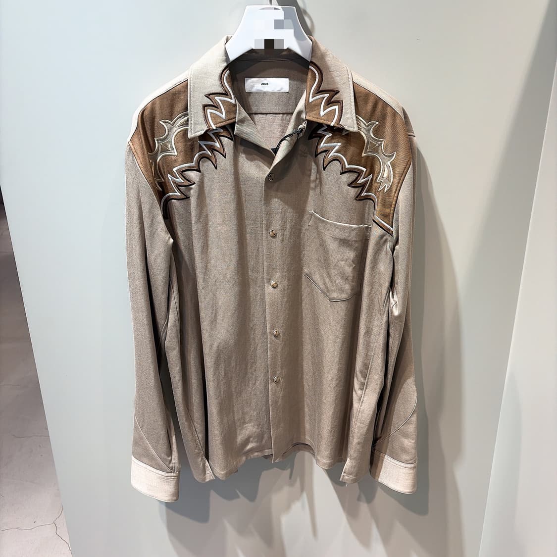 (정품/새상품) TOGA 토가 비릴리스 남성 베이지 웨스턴 자수 셔츠 상품이미지1