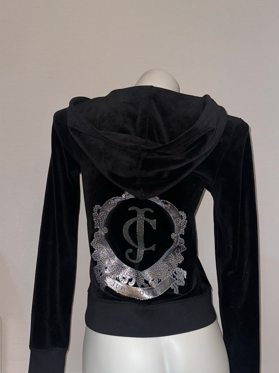 빈티지 쥬시꾸뛰르 슬림핏 벨벳후드집업 상품이미지5