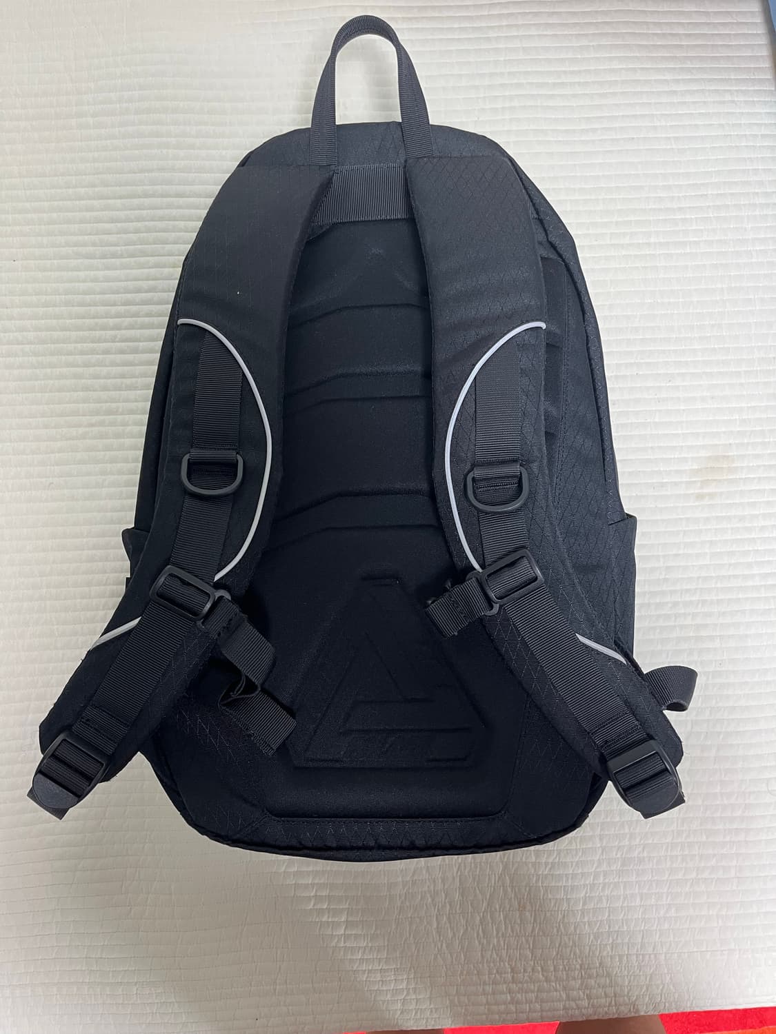 팔라스 24ss y립 백팩 블랙 상품이미지3