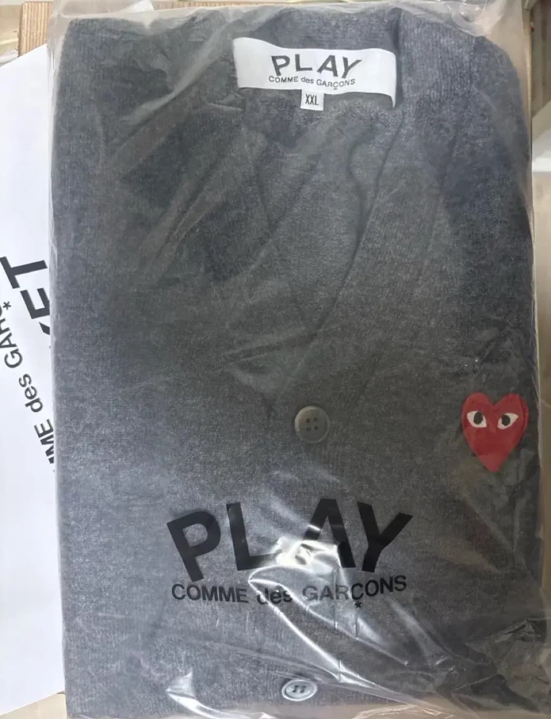 플레이 꼼데가르송 레드 하트 니트 가디건 그레이 XXL 상품이미지2