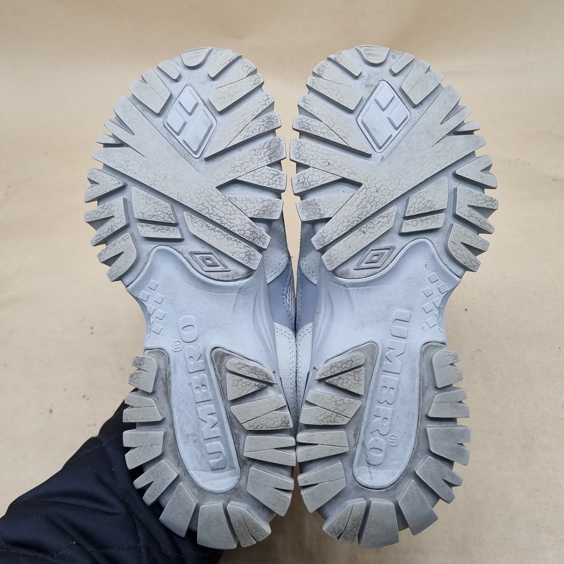 엄브로 범피 여성운동화235 상품이미지3