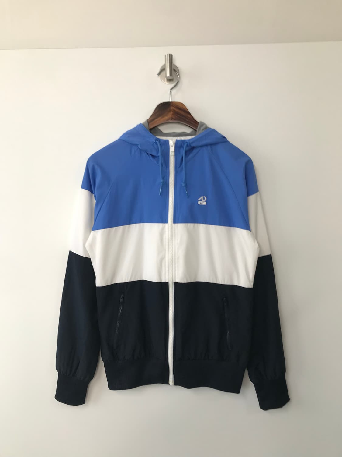 나이키 자수로고 배색 바람막이 자켓 상품이미지2