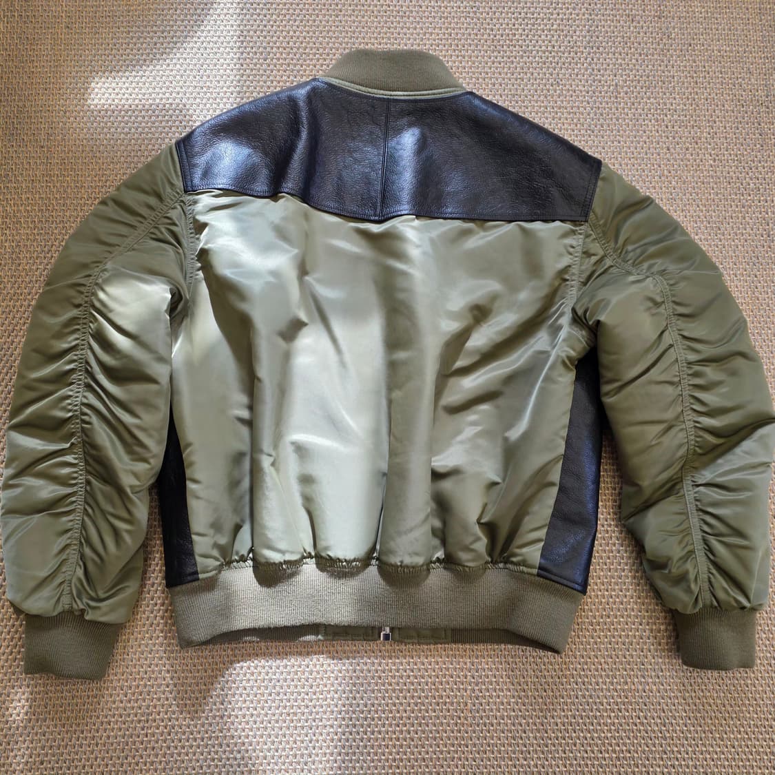 CELINE 셀린느 궁극의 MA-1 마원 이탈리안  카프가죽 버머 자켓 상품이미지7
