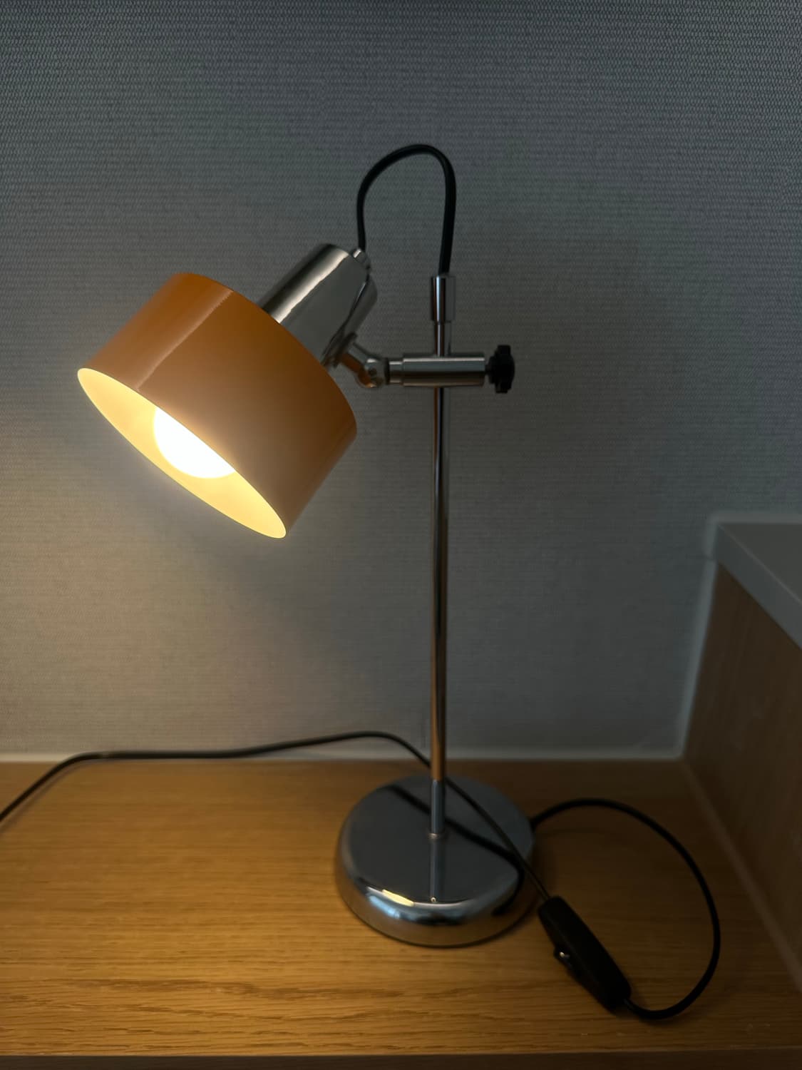 빈티지 오렌지 스탠드 조명 상품이미지1