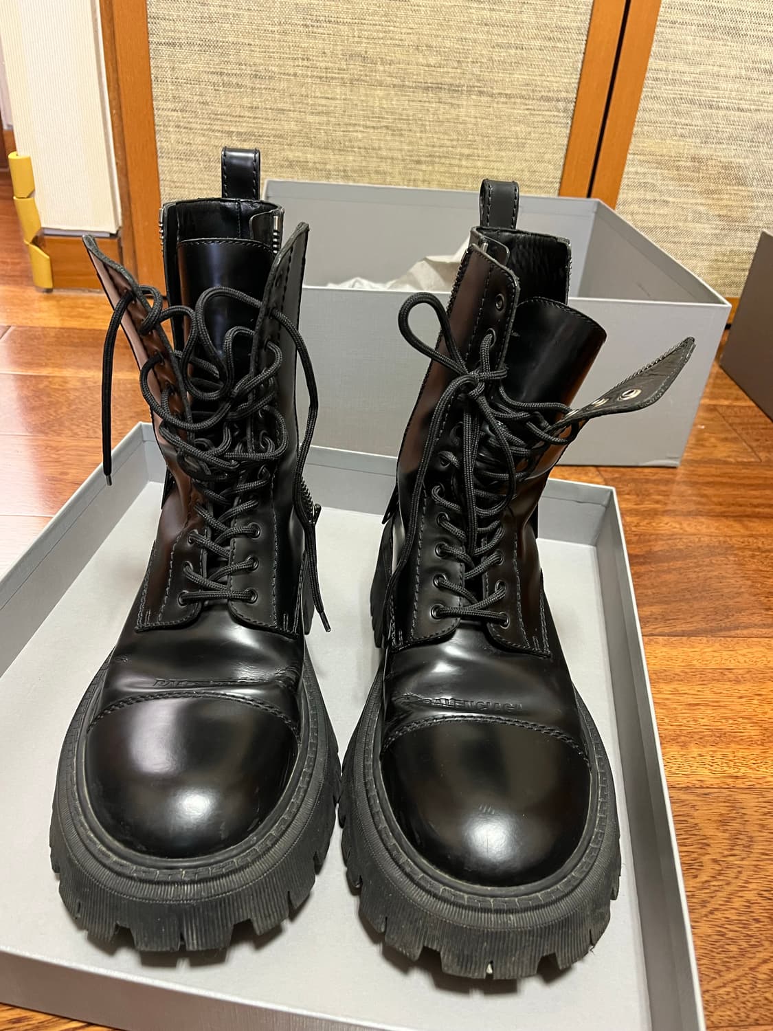 발렌시아가 트랙터 부츠 상품이미지1