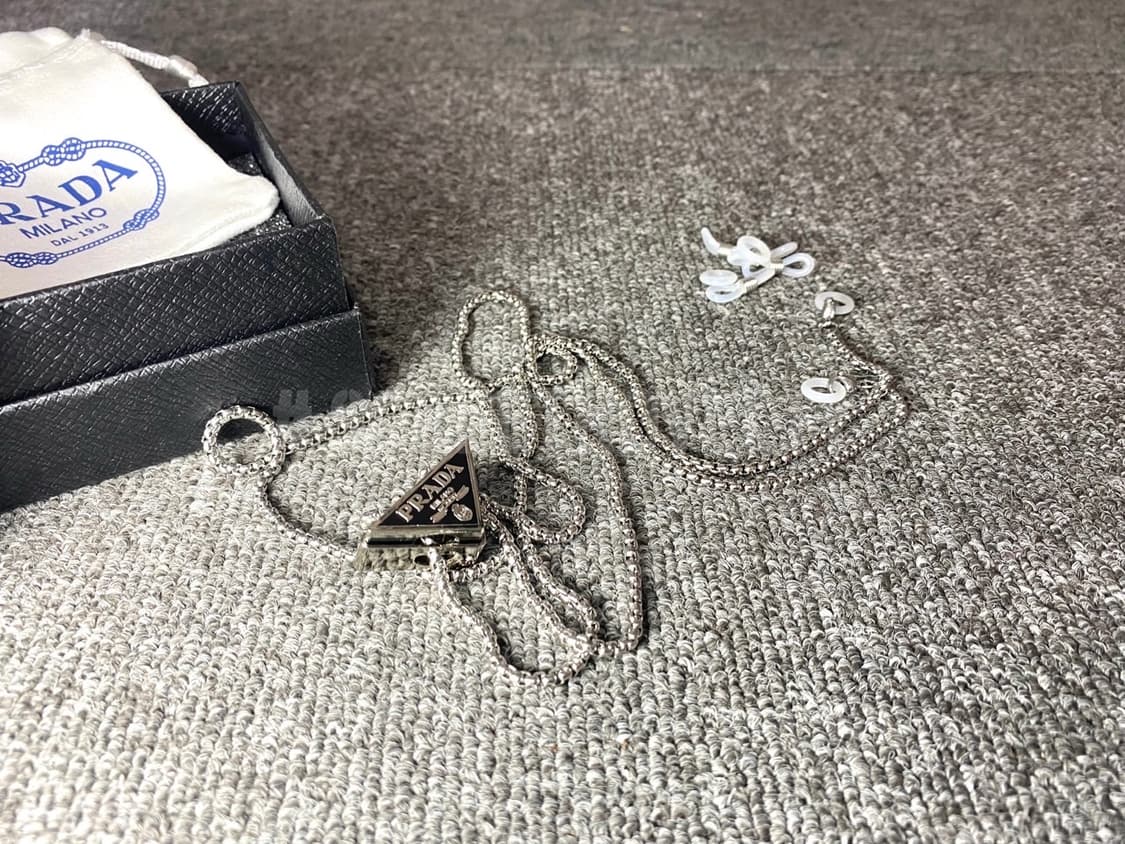  프라다 에어팟 스트랩 풀박스 블랙 상품이미지8