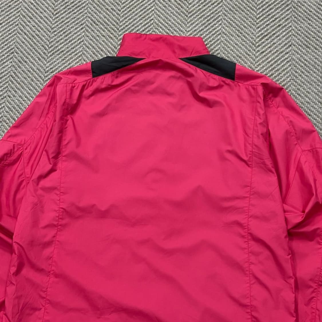 아디다스 베이직 로고 바람막이 v2023 상품이미지4