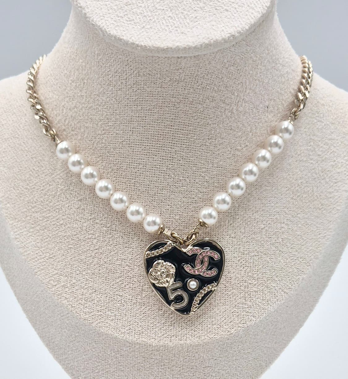 샤넬 하트 진주 목걸이 상품이미지1