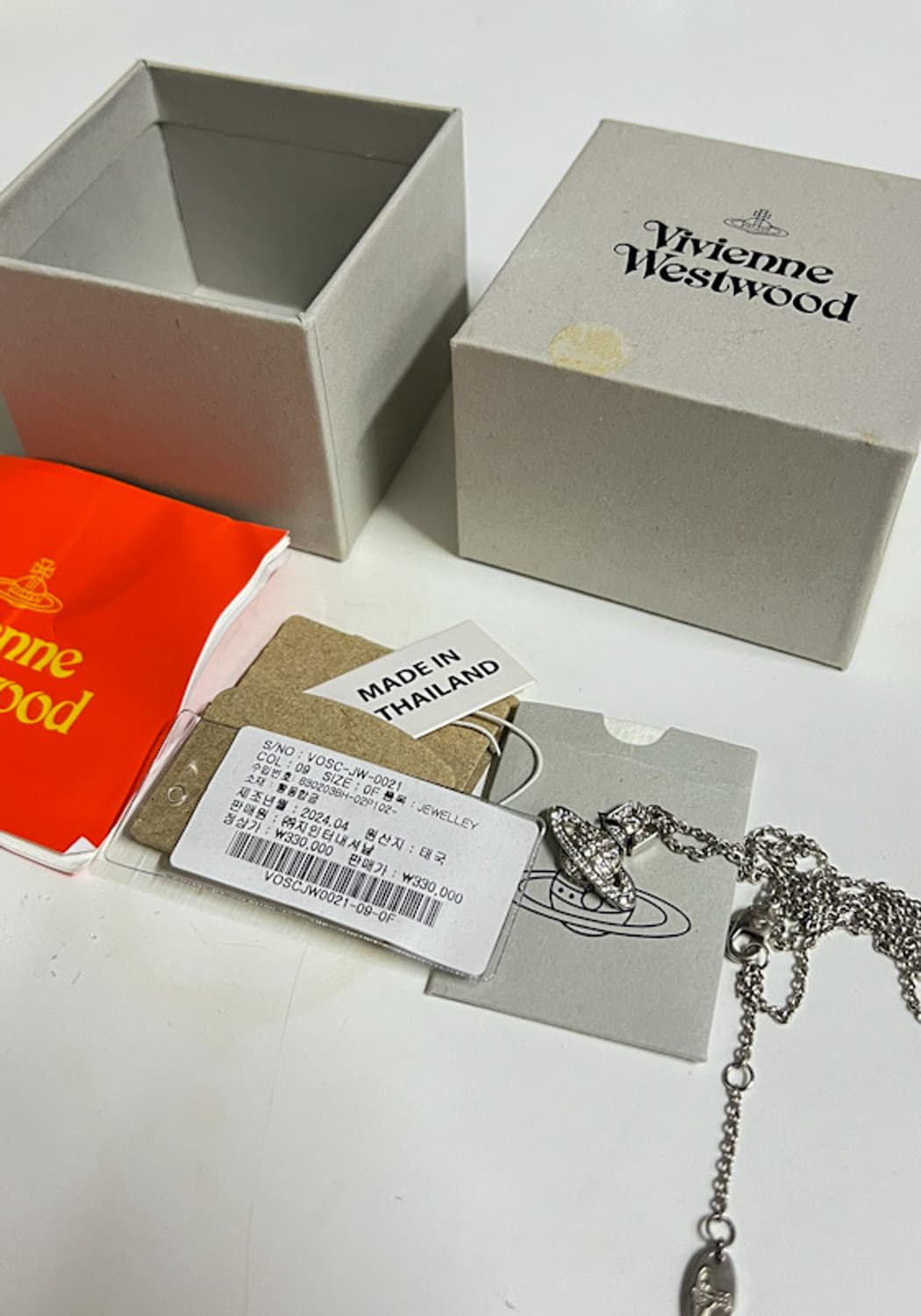 비비안웨스트우드 카르멜라 바스 릴리프 목걸이 상품이미지2
