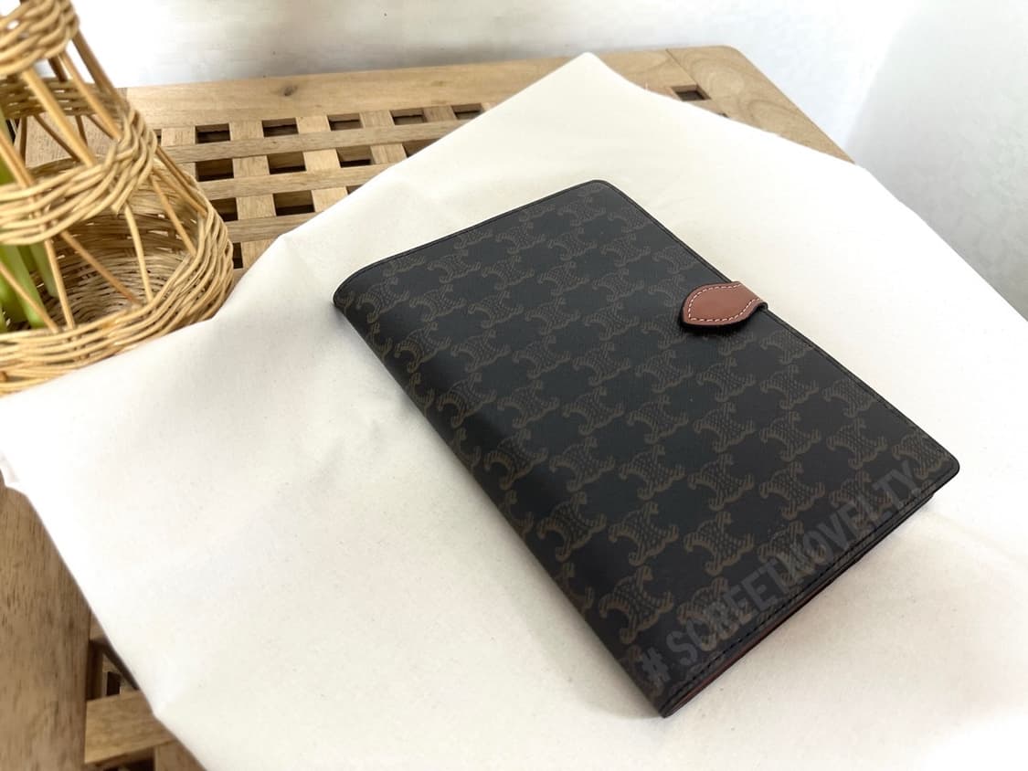  셀린느 트리옹페 다이어리 상품이미지1