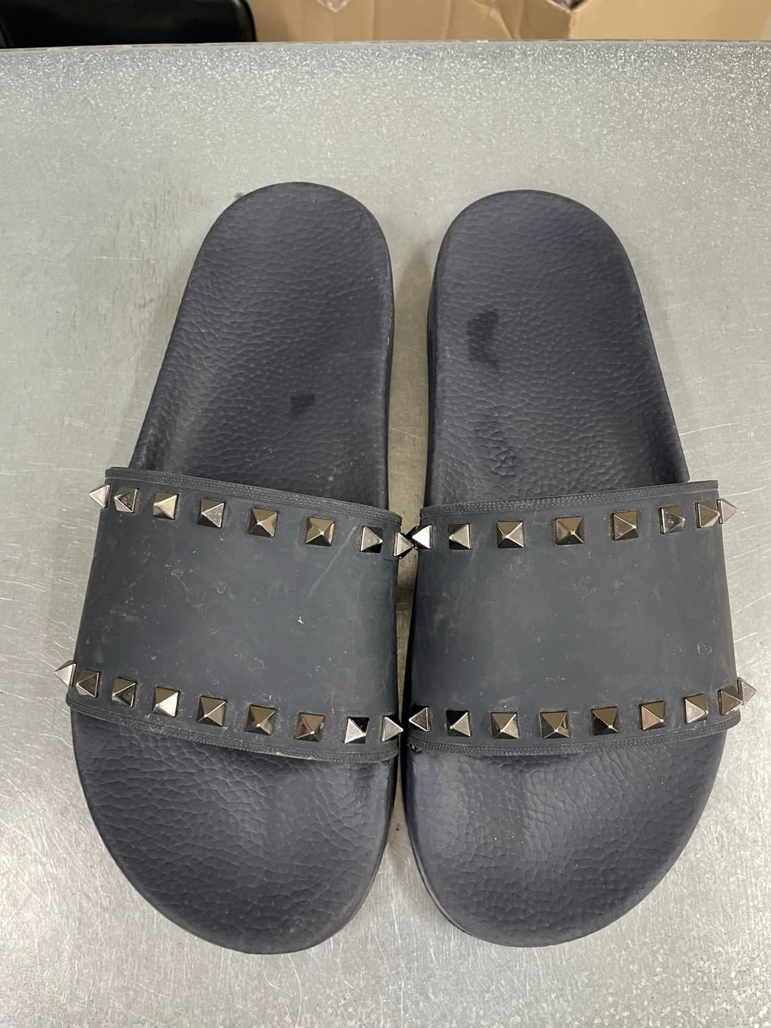 발렌티노 락스터드 러버 슬라이드 EU42 (gr-3999) 상품이미지5