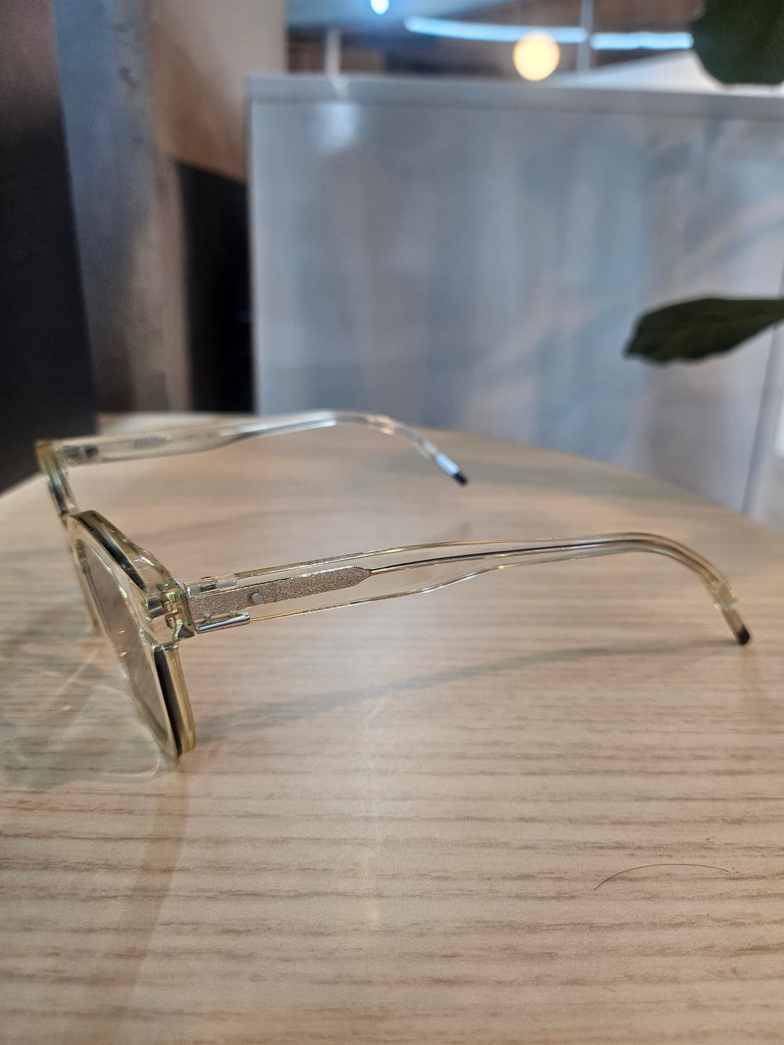 젠틀몬스터 Gentle Monster 틴트 선글라스
 상품이미지3