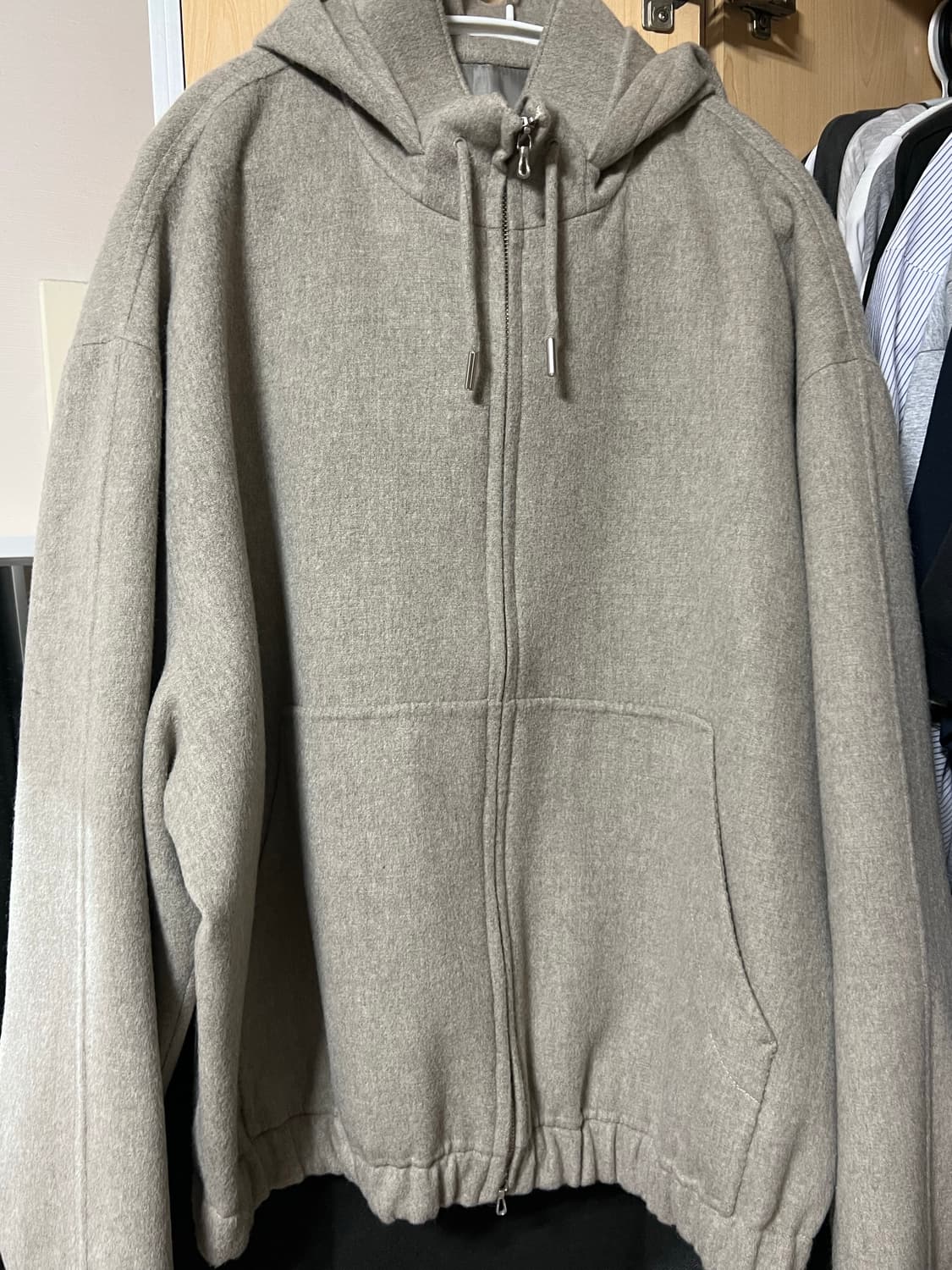 포터리 울 캐시미어 후디드 점퍼 베이지 4사이즈 상품이미지3