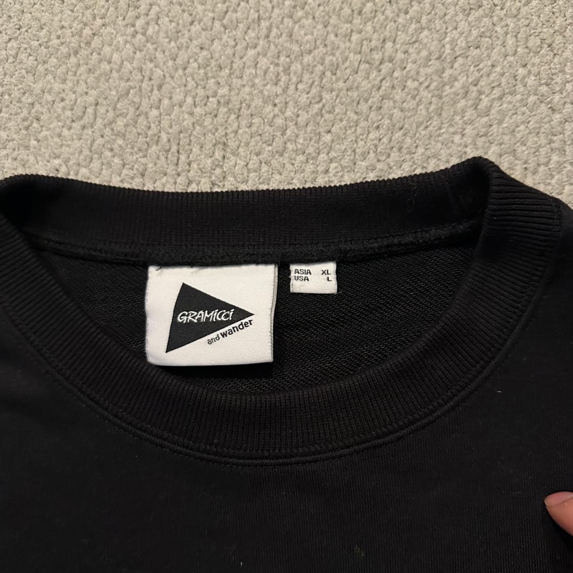 앤드원더 × 그라미치 협업 스웻셔츠 상품이미지4