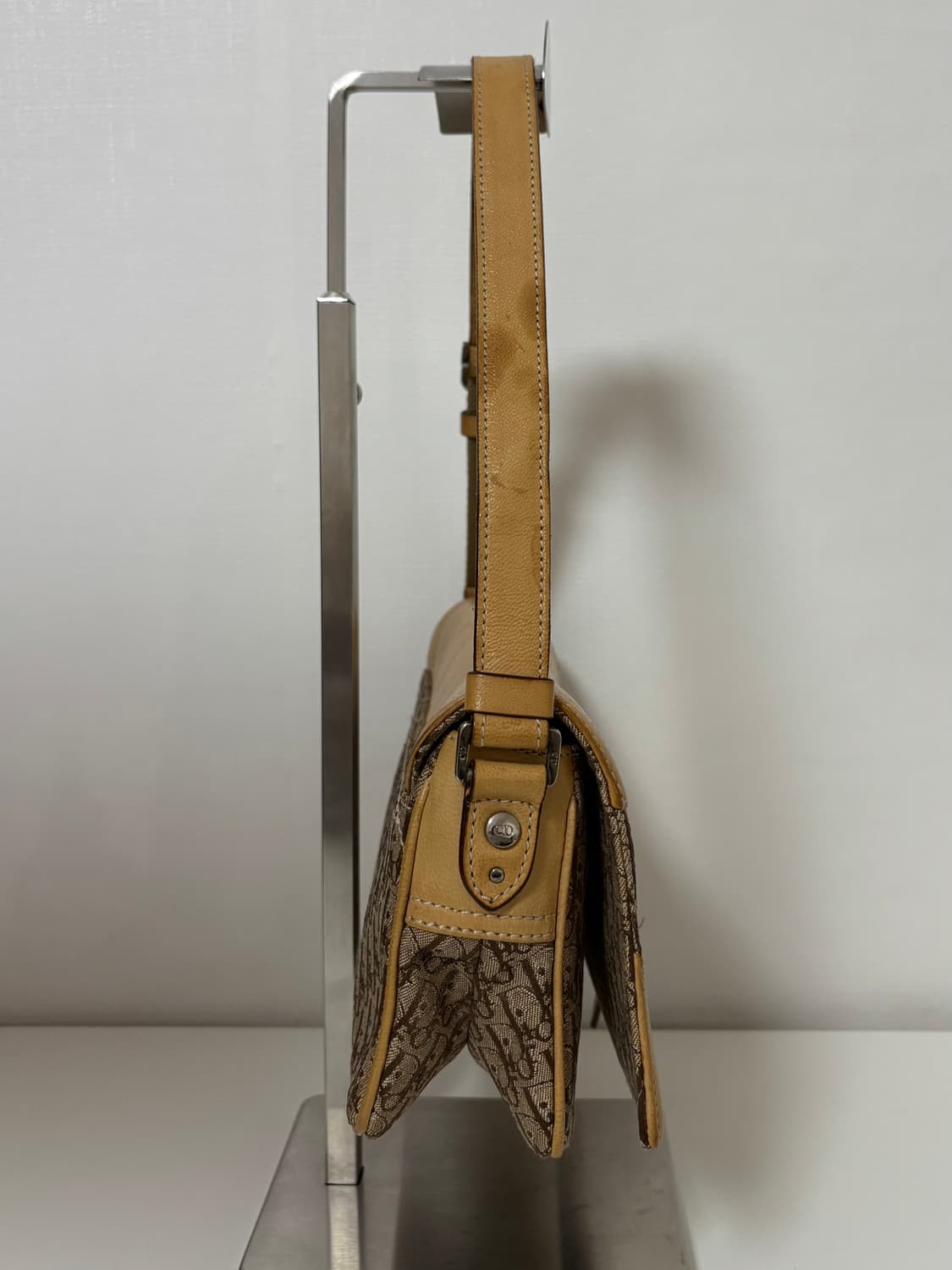 디올 스트릿시크 플랩 숄더백 상품이미지3