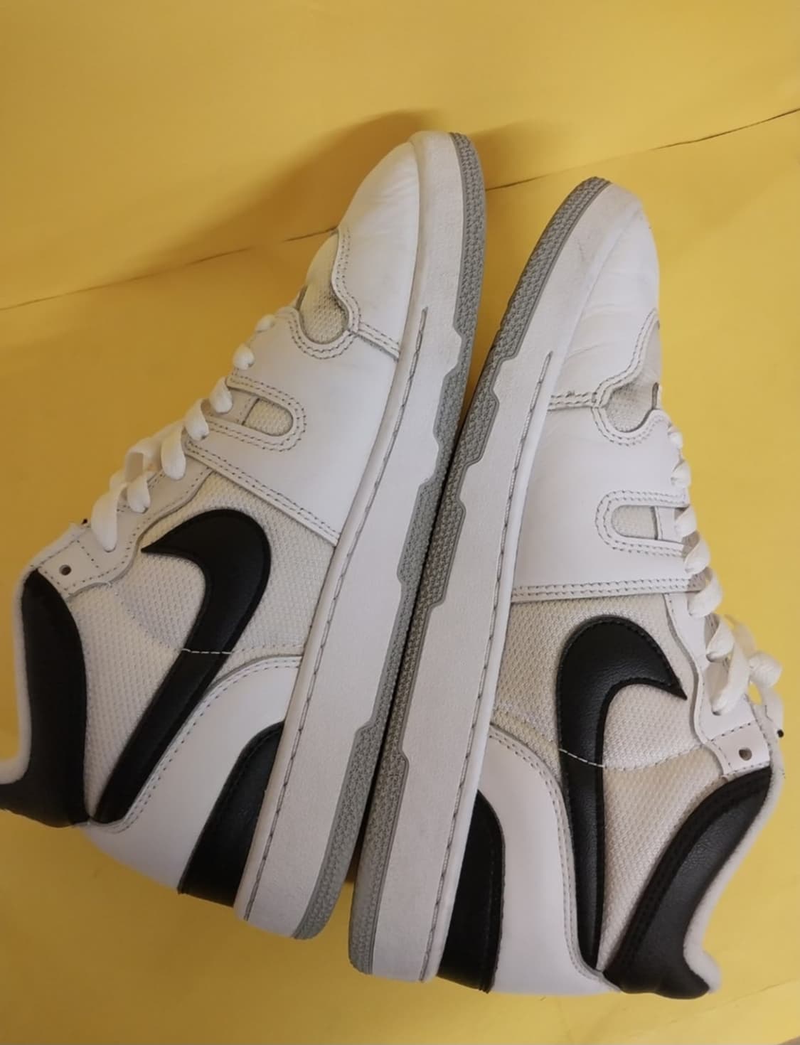 남성 나이키 맥 어택 QS SP 블랙앤화이트 운동화 (285) 상품이미지7