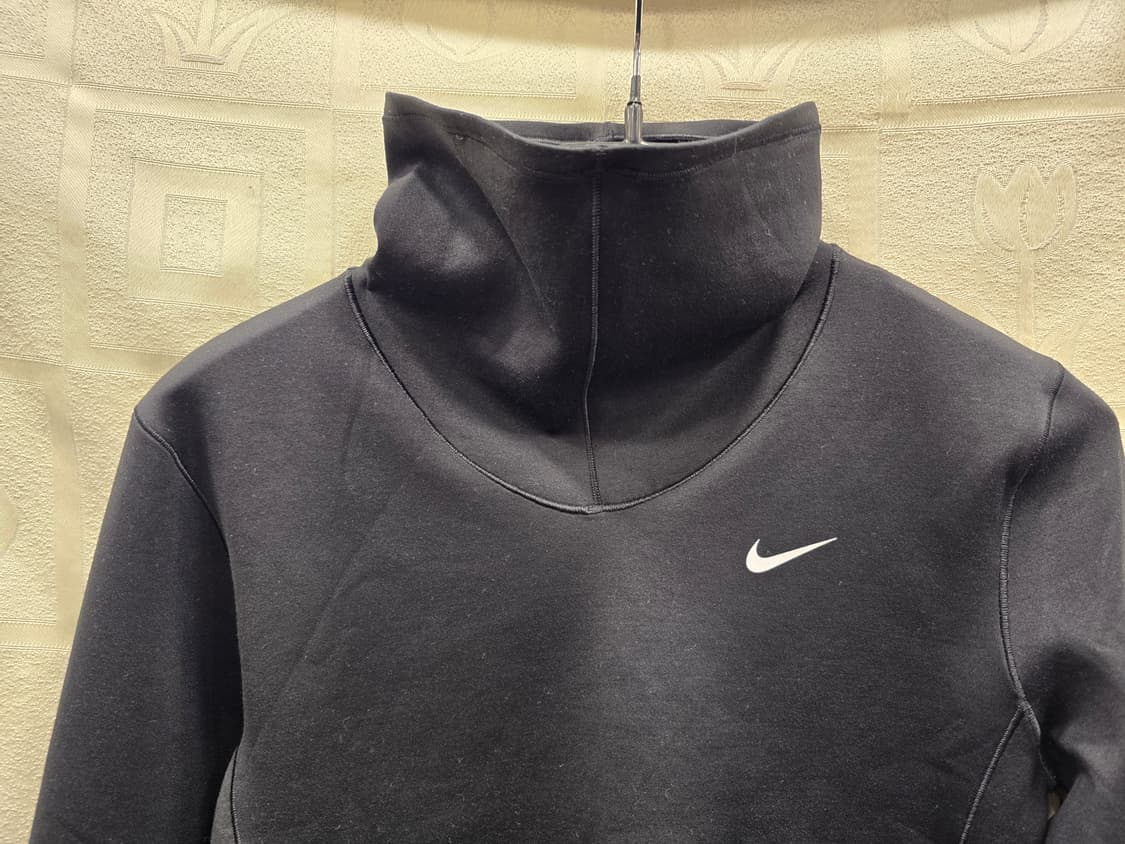 거의새거) 나이키 블랙 여성 써마 핏 웜 롱 슬리브 XS~S 상품이미지3