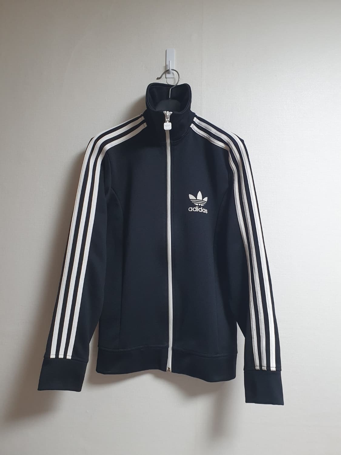 아디다스 유로파 져지 블랙 삼선 화이트 트랙탑 90 상품이미지1