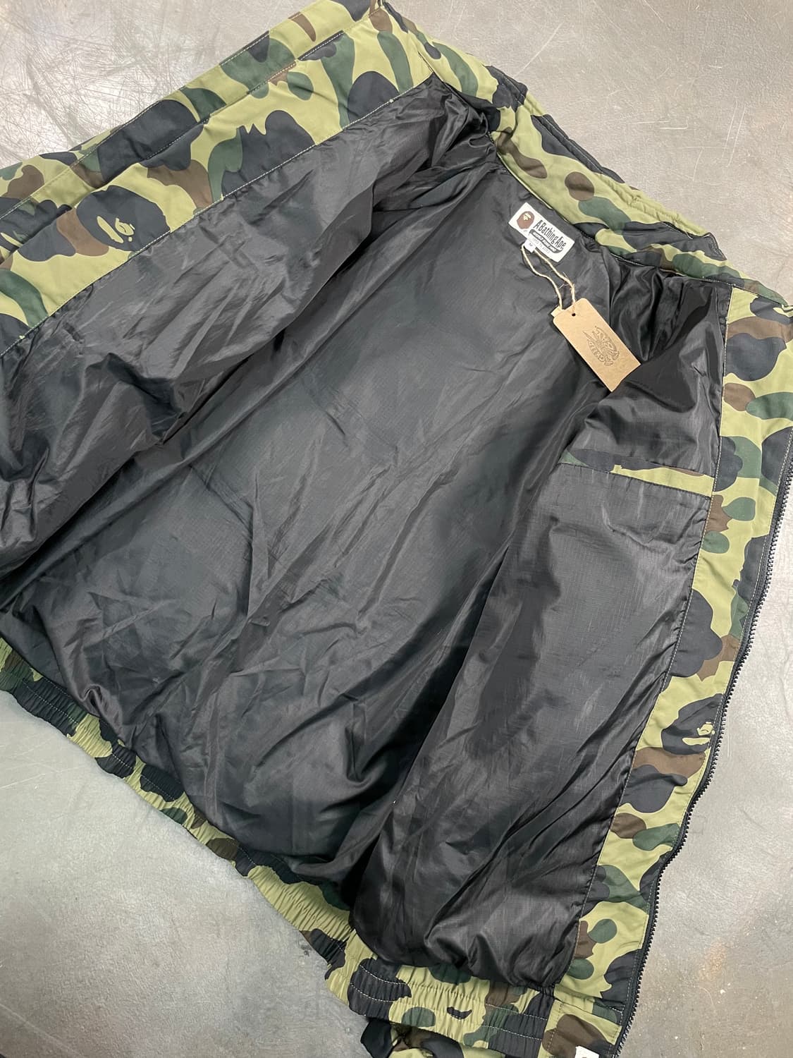 베이프 녹계 카모 패딩 상품이미지5