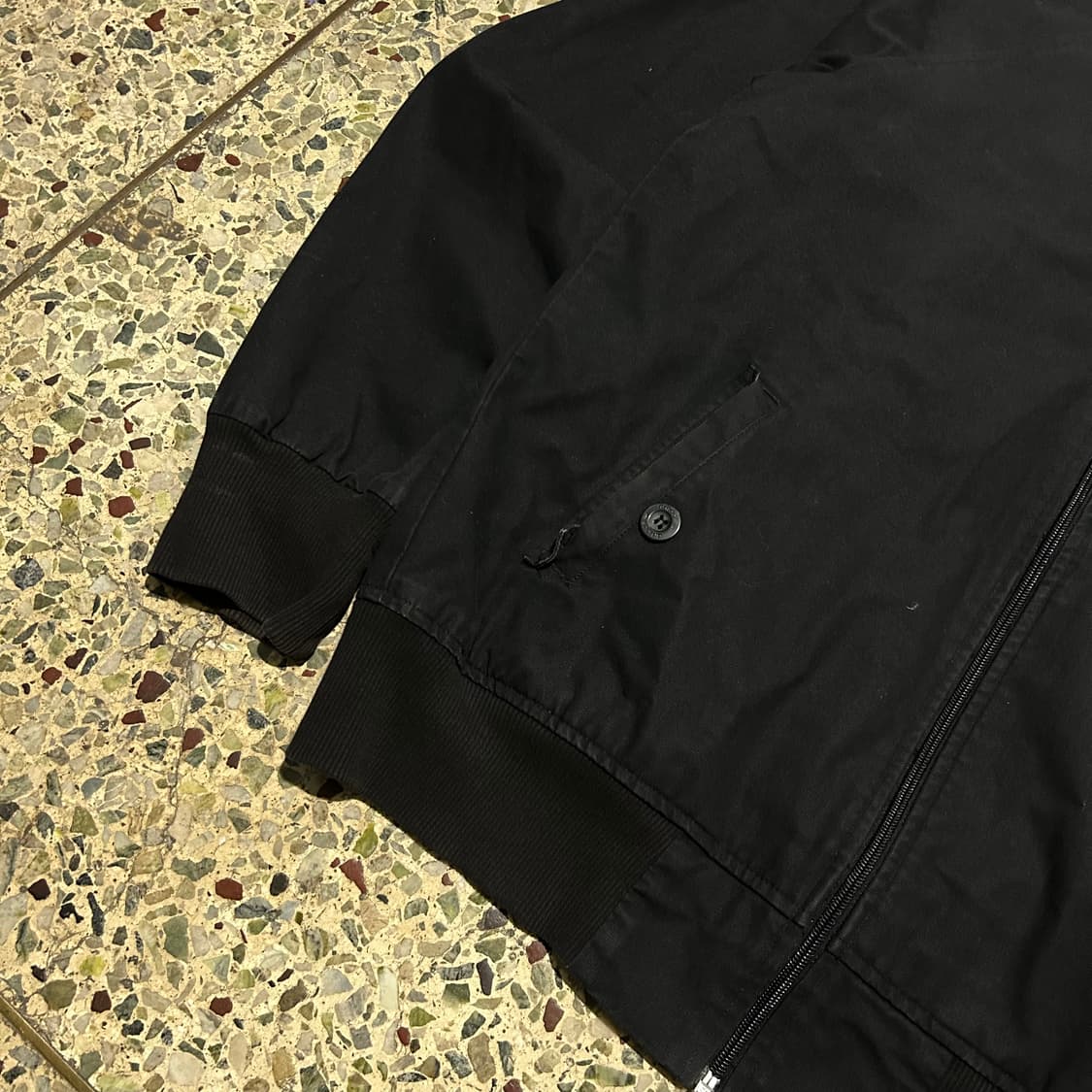 아디다스(ADIDAS) 블랙 바라쿠타 자켓 상품이미지3