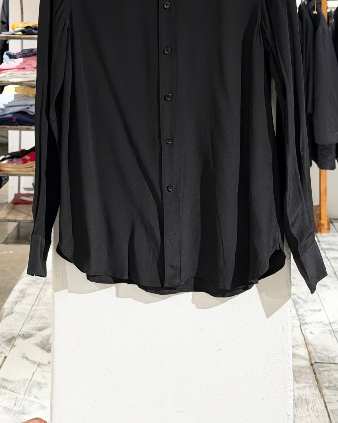 생로랑 유니폼 블랙 클래식 셔츠 상품이미지5