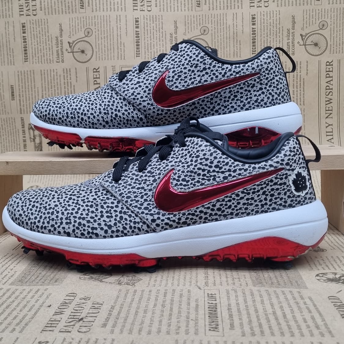 나이키 로쉬G 투어 사파리 남성골프화270 상품이미지1