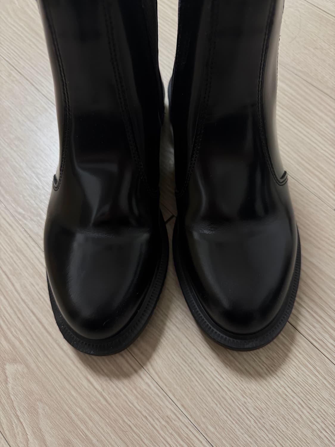 닥터마틴 플로라 사이즈 230 상품이미지2