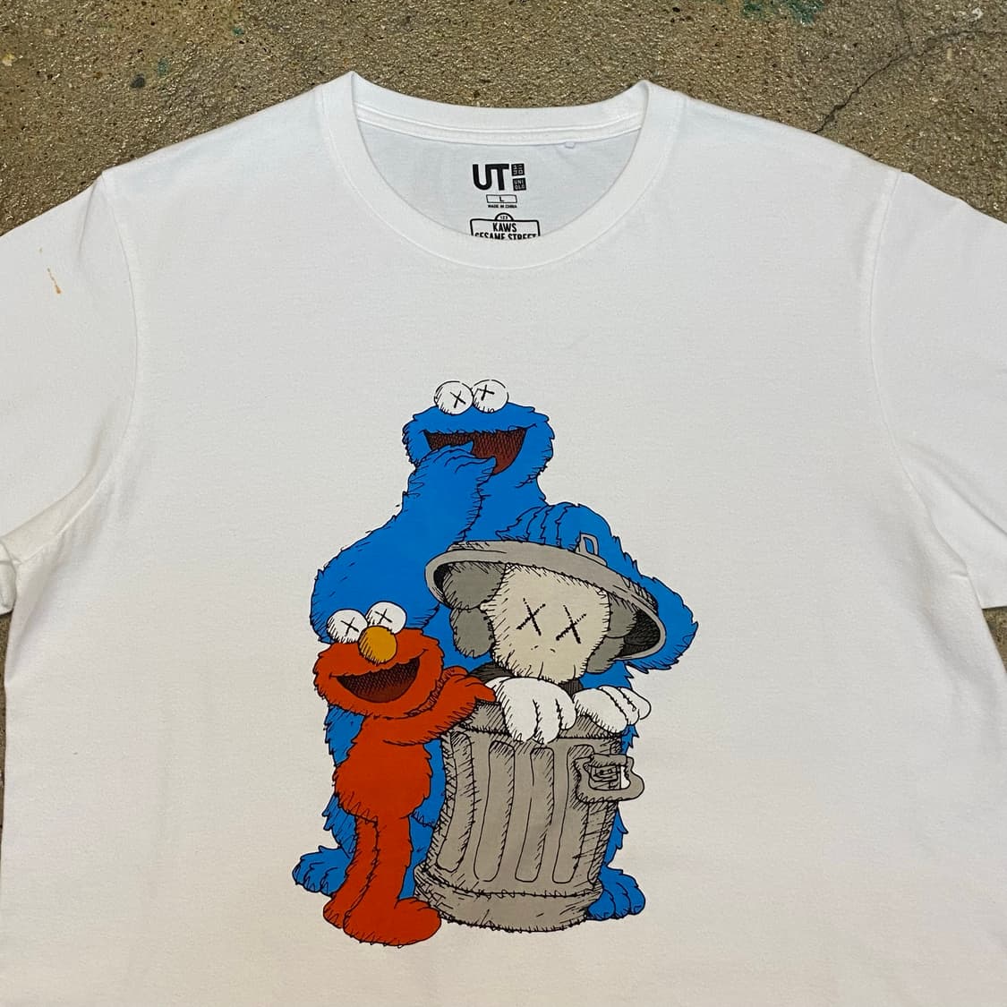 유니클로 UT KAWS 세서미 스트리트 반팔 티셔츠  상품이미지2