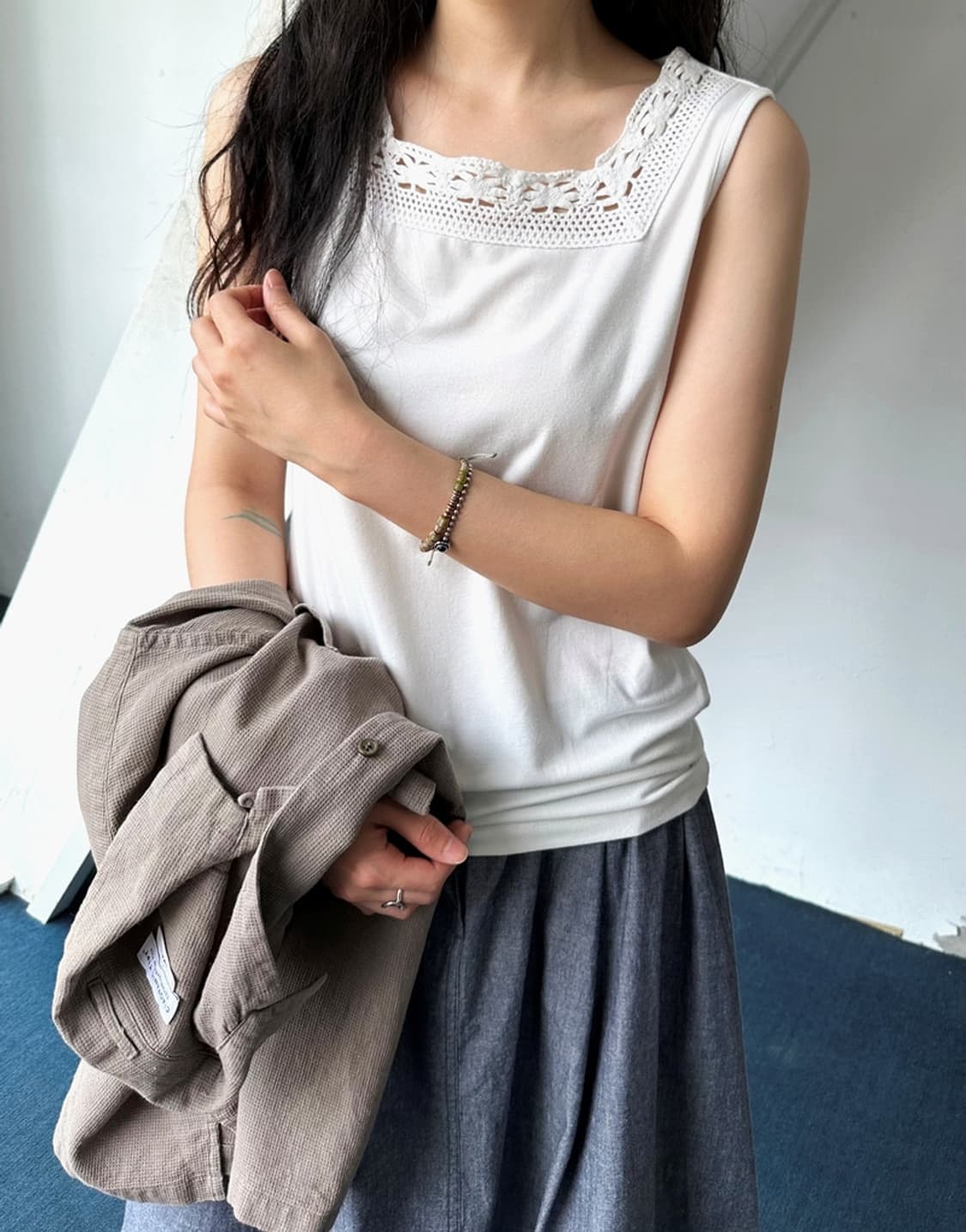 Design panel rayon sleeveless top 상품이미지5