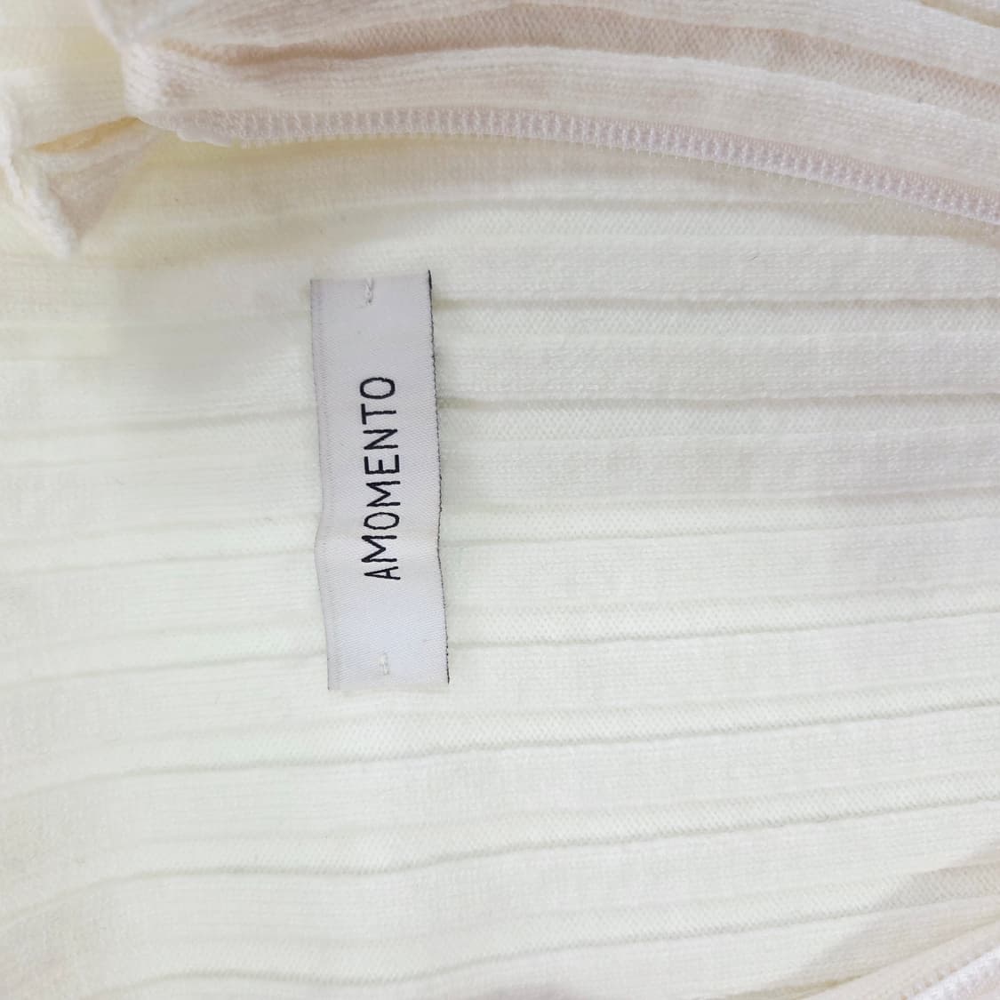 [AMOMENTO] 아모멘토 아이보리 골지 집업 니트 여성 0 상품이미지5