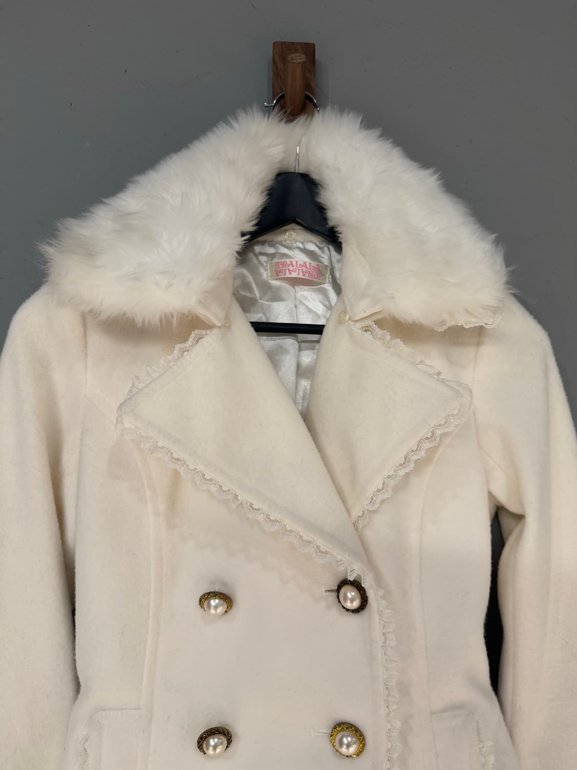 트랄라라 tralala 히메갸루 화이트 퍼 벨트 코트 상품이미지3