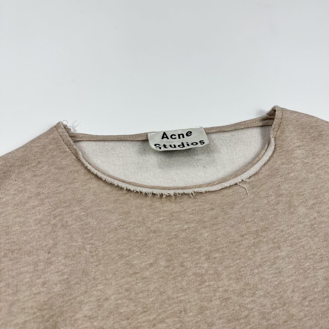 아크네 스튜디오 아이보리 디테일 맨투맨 (실측 M) 상품이미지4