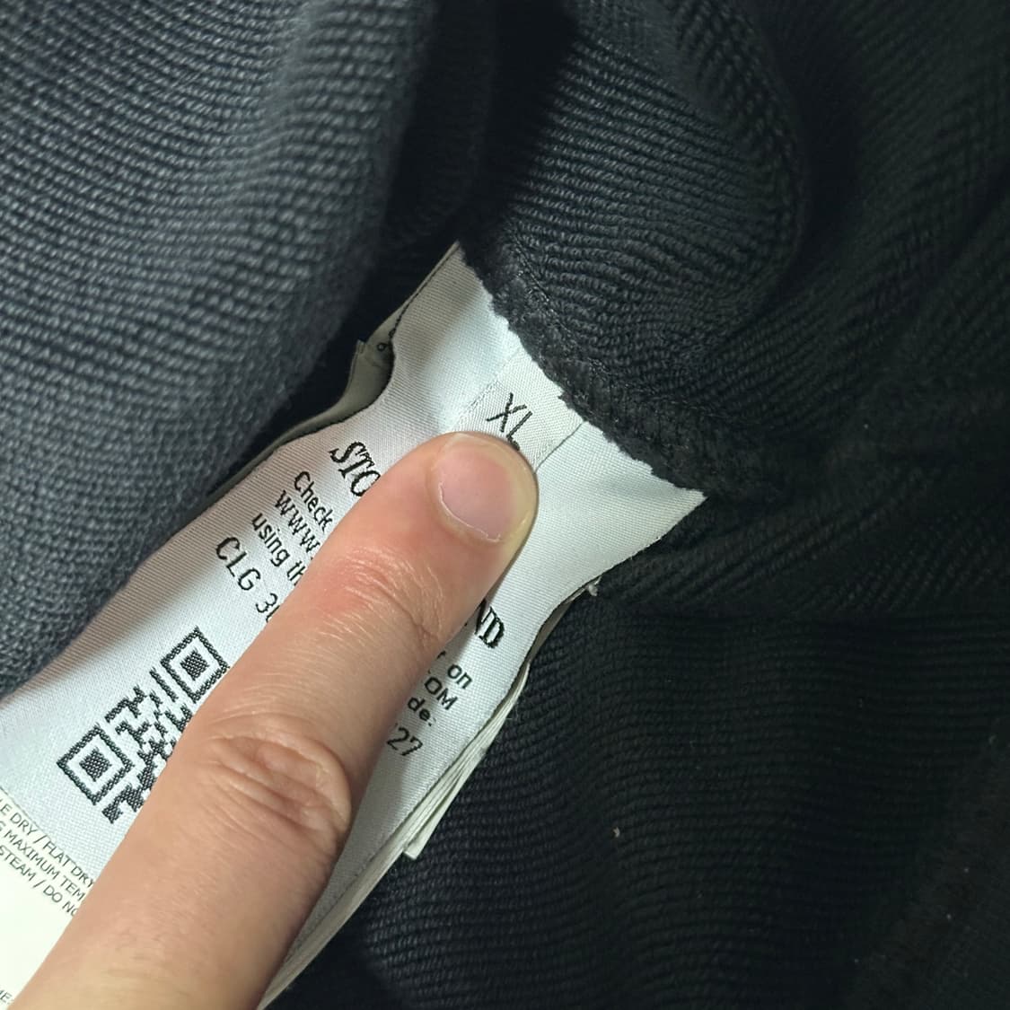 스톤아일랜드 맨투맨 블랙 티셔츠 상품이미지4