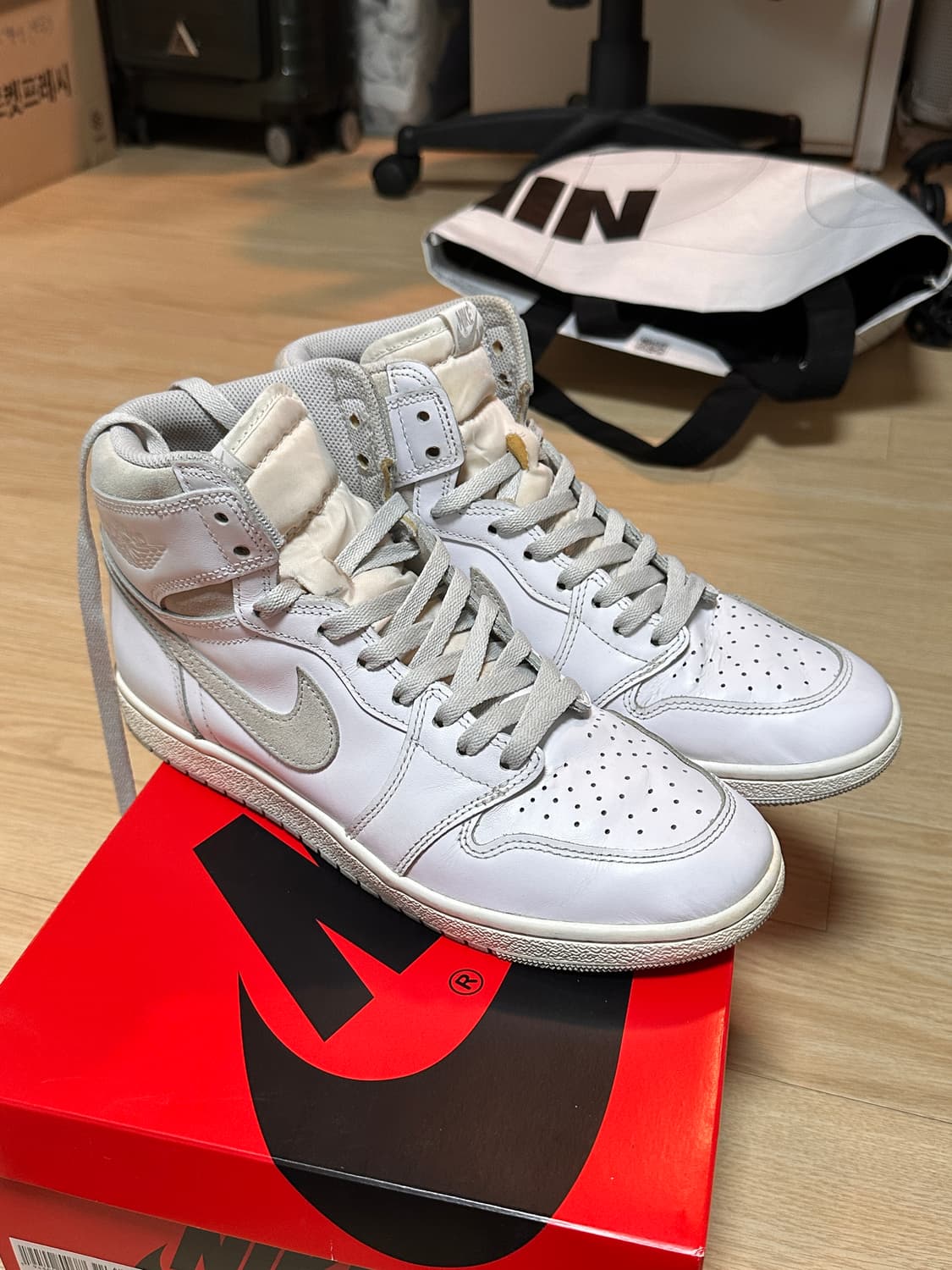 조던 1 하이 85 화이트 뉴트럴 그레이 280 상품이미지2