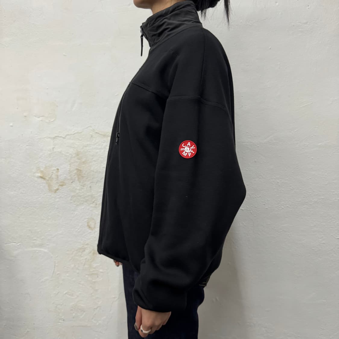 카브엠트(CAVEMPT) 21ss 블랙컬러 퓨리 백 소프트쉘 자켓 상품이미지2