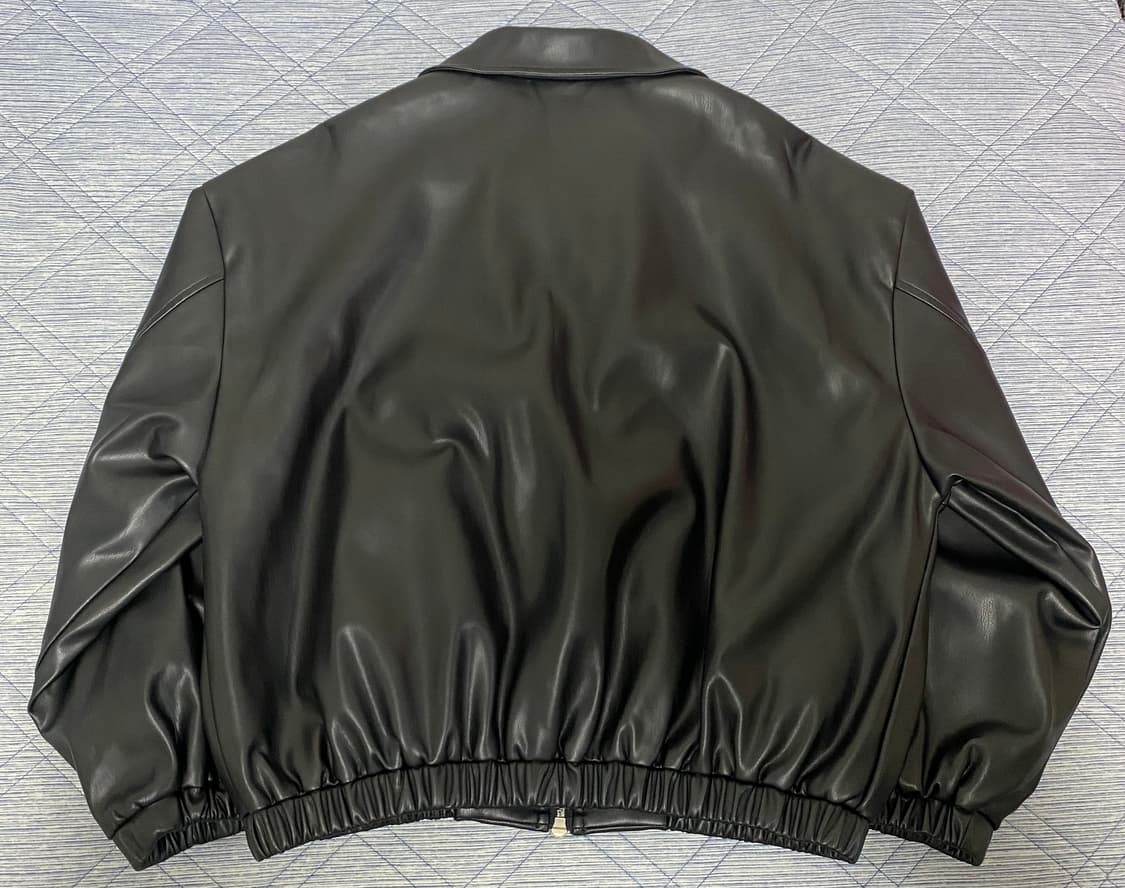 플레이스스튜디오 비건 레더 오버핏 블루종 블랙 상품이미지3