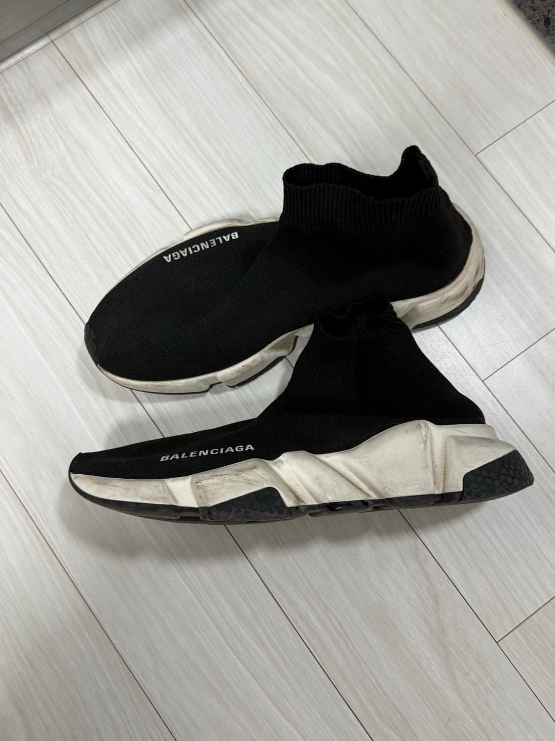 발렌시아가 스피드러너 상품이미지2