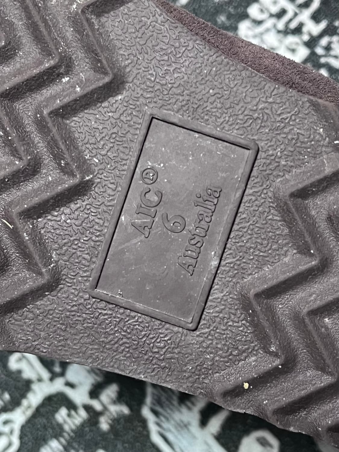 UGG Australia Bailey Button Boots 230 상품이미지3