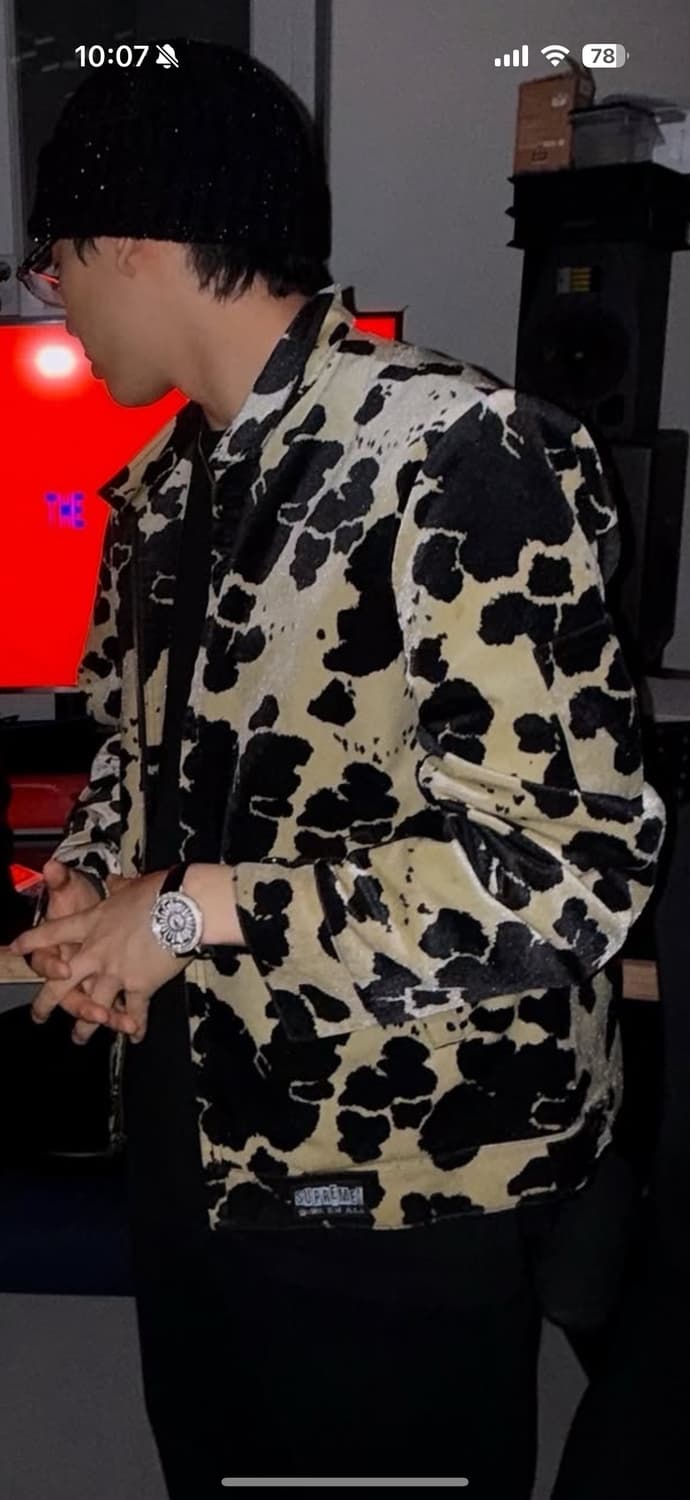 슈프림 카우 벨벳 자켓 상품이미지1